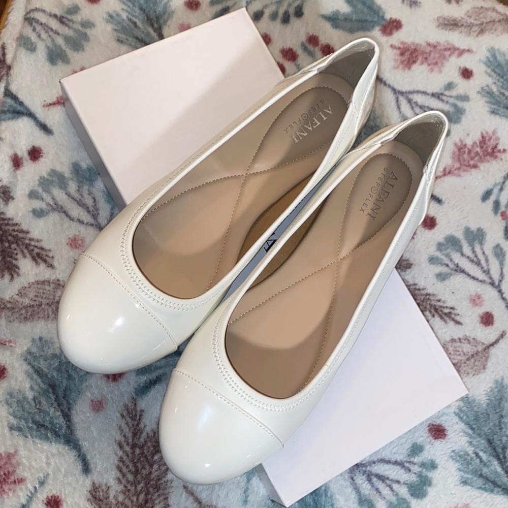 Alfani White flats patent leather NIB 9 StepNFlex